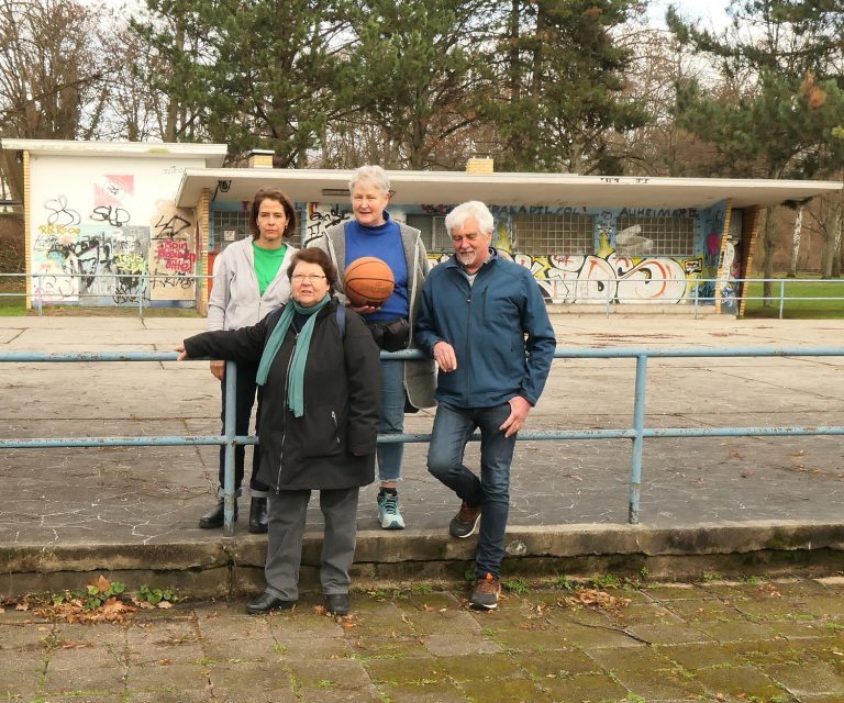 Grüne im Ortsbeirat Großauheim/Wolfgang fordern zügige Herrichtung eines Multifunktionsplatzes für Kinder und Jugendliche im Lindenau-Park