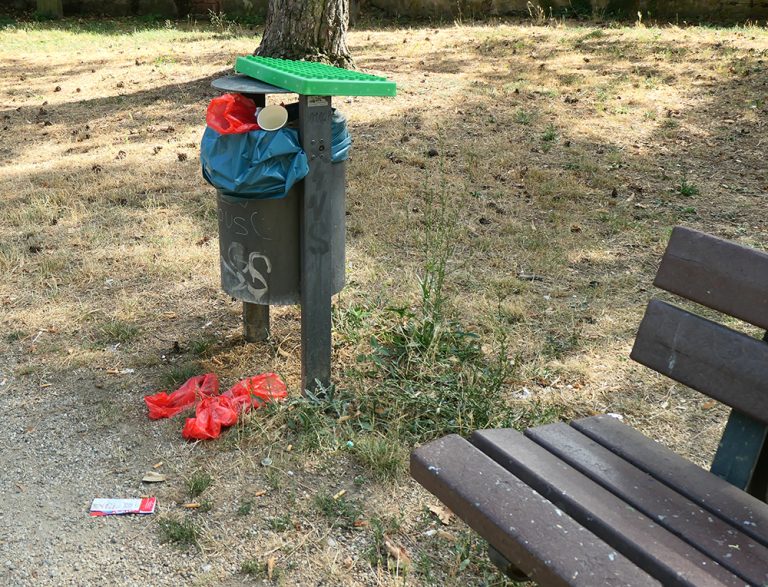Grüne Großauheim/Wolfgang für innovative Abfallbehälter mit QR-Code